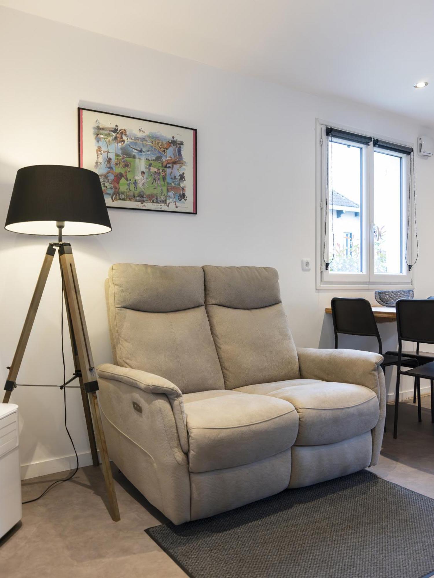 ויטל Residence Louis Quartier Des Lilas מראה חיצוני תמונה