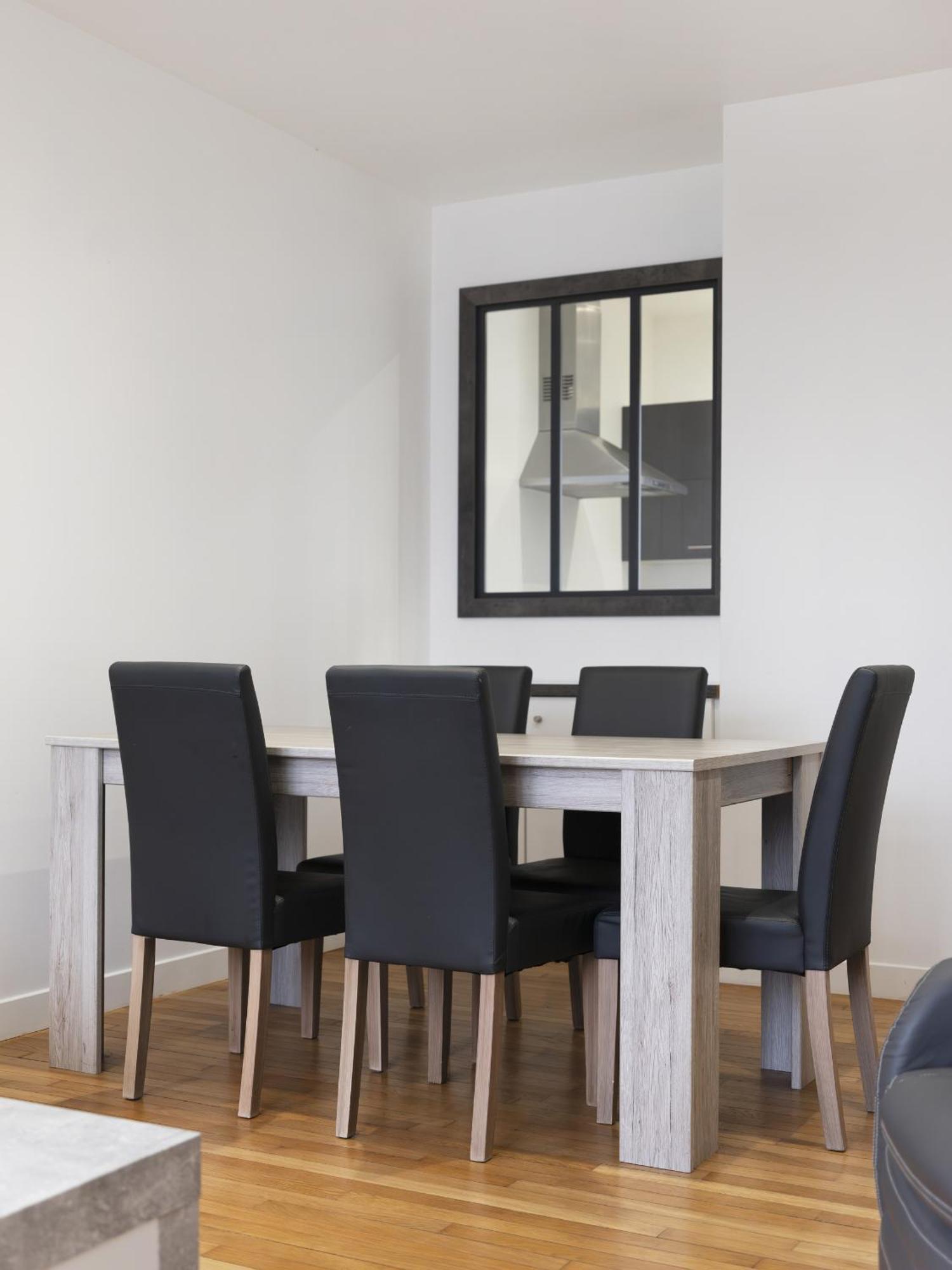 ויטל Residence Louis Quartier Des Lilas מראה חיצוני תמונה