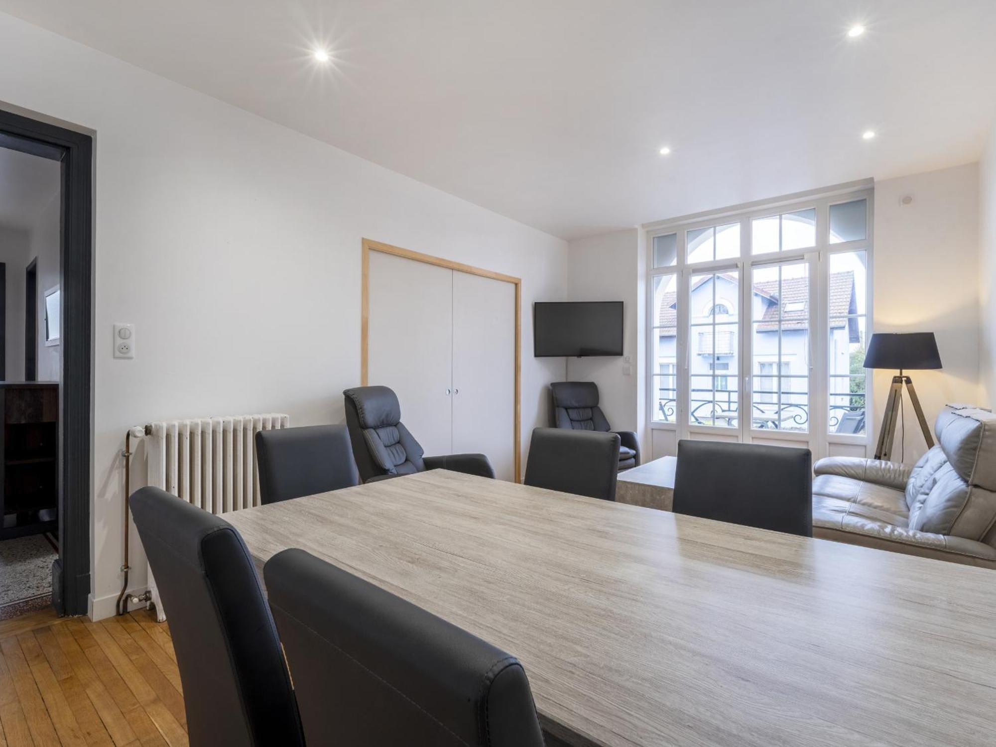 ויטל Residence Louis Quartier Des Lilas מראה חיצוני תמונה